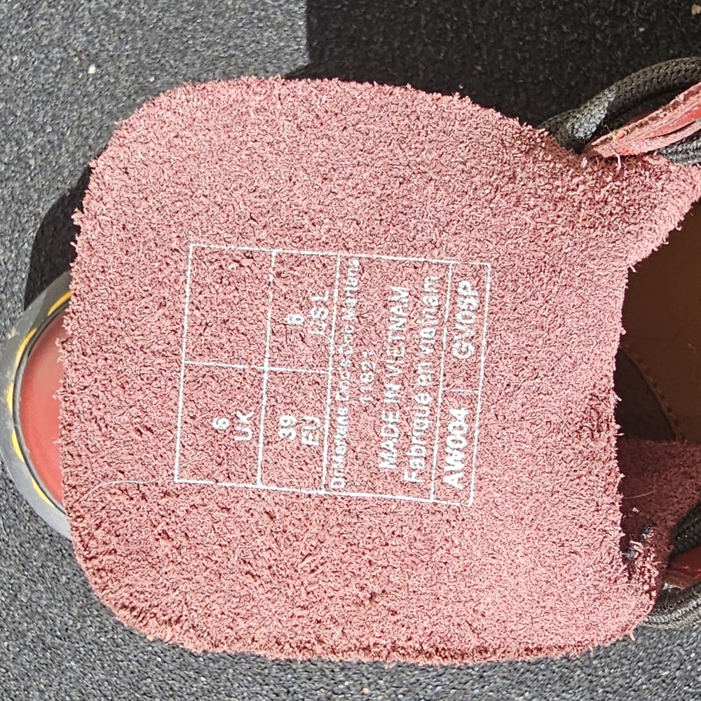 Dr. Martens 11821 Burgundy Boots - Picture 4 of 5